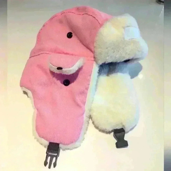 Girls Pink Winter Trapper Hat with snap chin closer- size 7-10 BNWOT - Picture 1 of 2